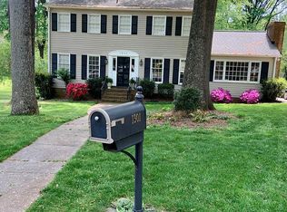 1301 Ardberry Pl, Charlotte, NC 28211