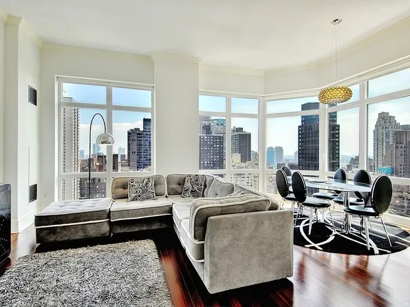 300 E 55th St APT 21D, New York, NY 10022