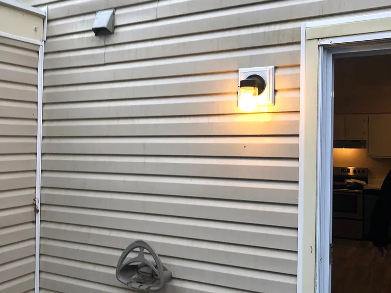 351 Chadwick Pl — Photo 10