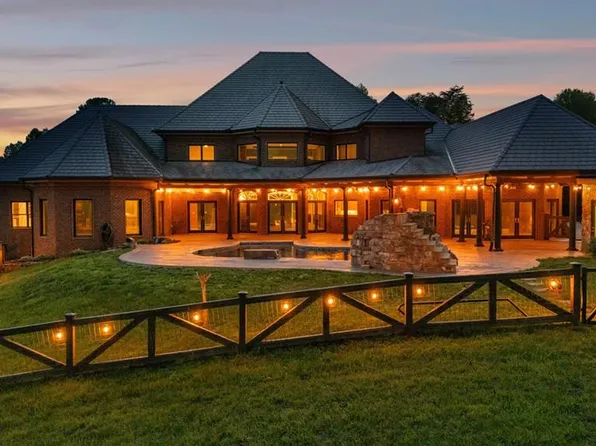 1524 Loving Rd, Morganton, GA 30560