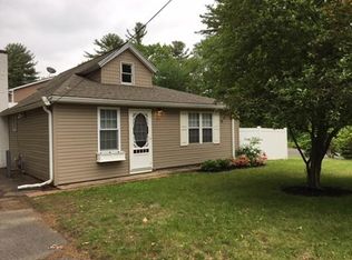 249 Parkerview St, Springfield, MA 01129
