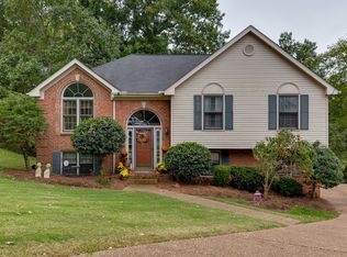 208 Oak Hollow Cir, Hermitage, TN 37076