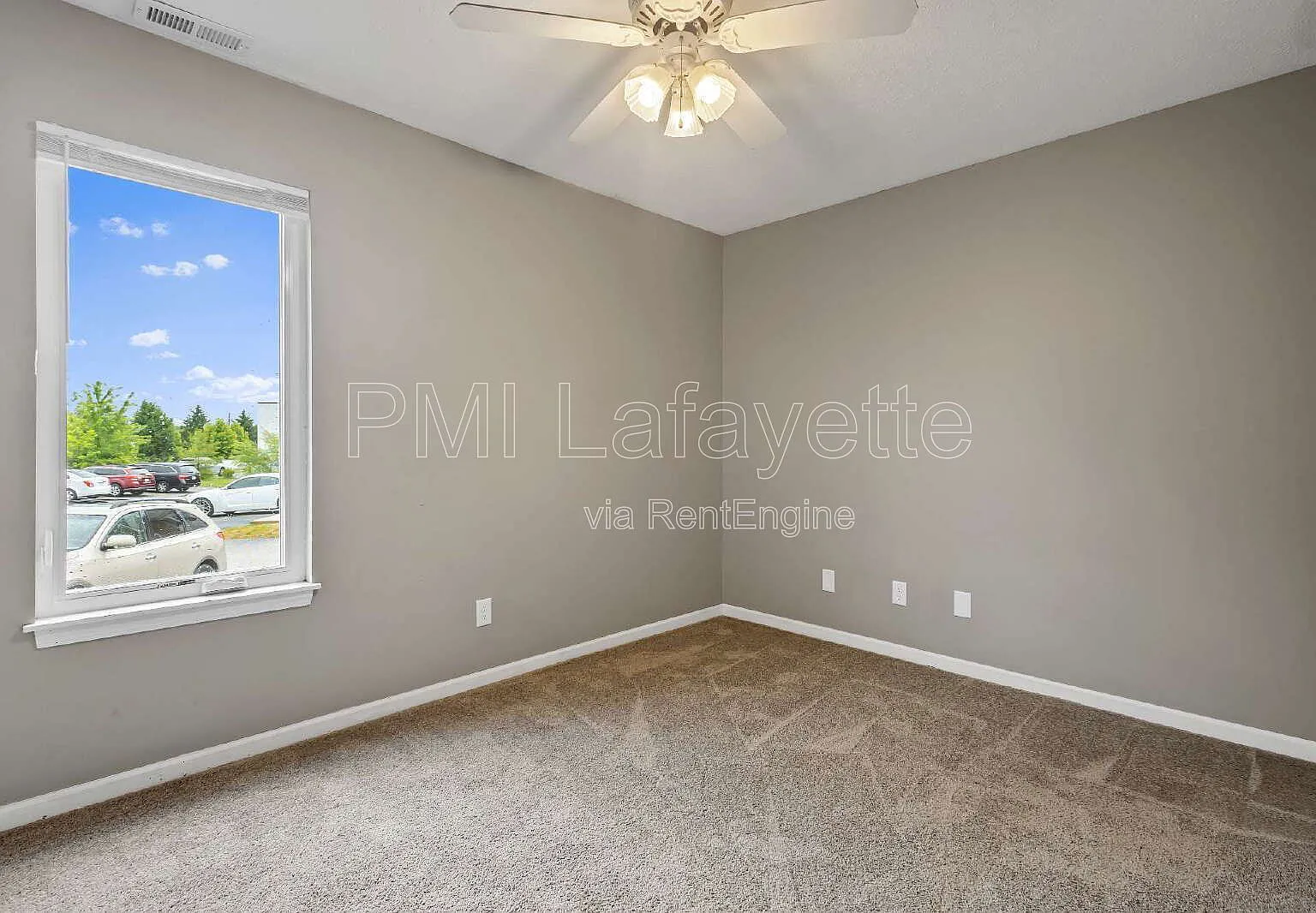 2 bed, 1.0 bath, 907 sqft, $1,149 — Photo 2