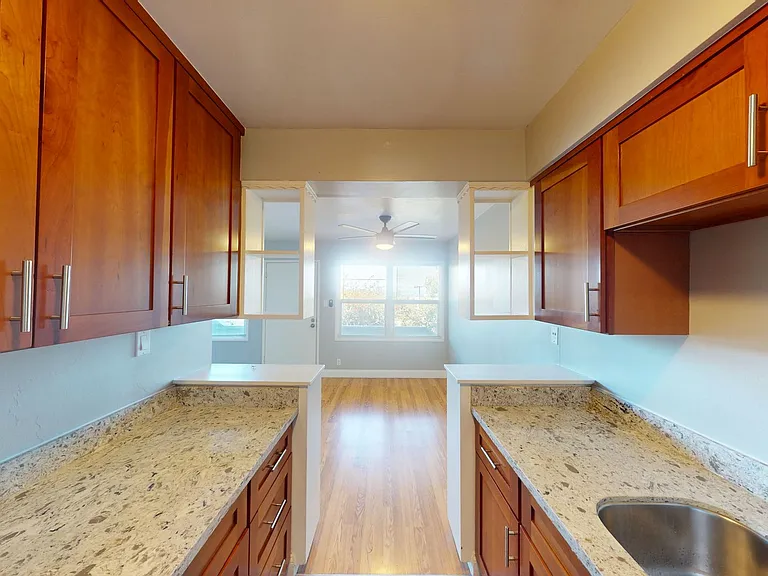 845 Macarthur Blvd — Photo 7