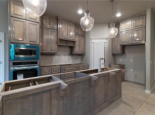 8401 NW 158th St, Edmond, OK 73013