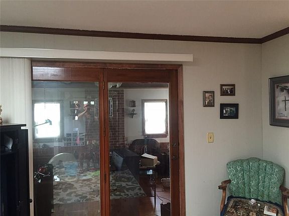 2nd image of 107 Camelot Dr