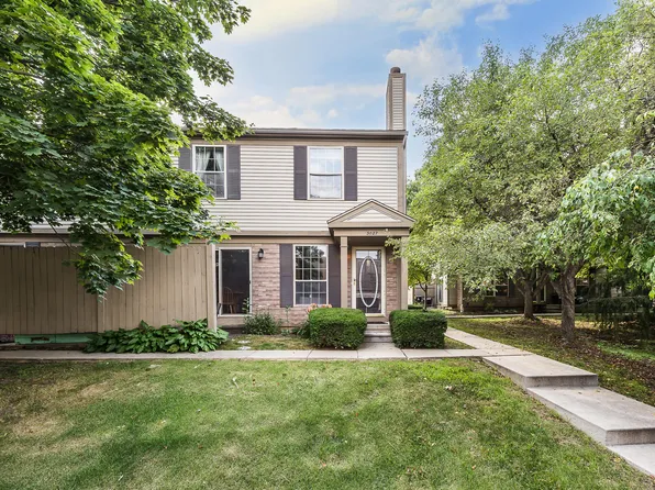 3027 Forest Creek Ct, Ann Arbor, MI 48108