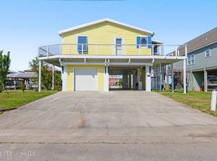 104 Wolfe St, Bay Saint Louis, MS 39520