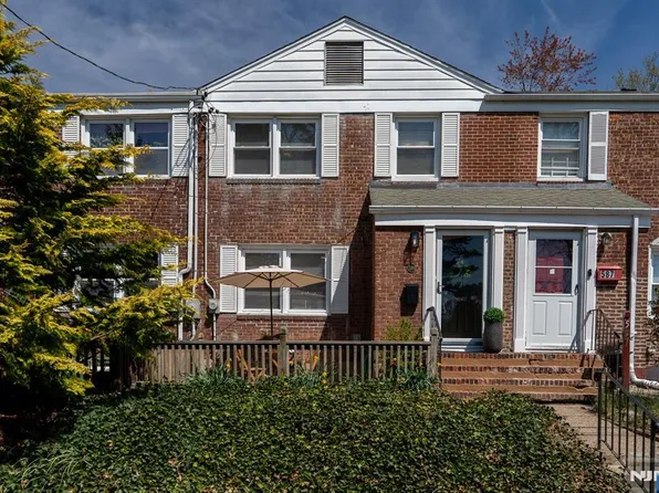 589 Beverly Rd, Teaneck, NJ 07666