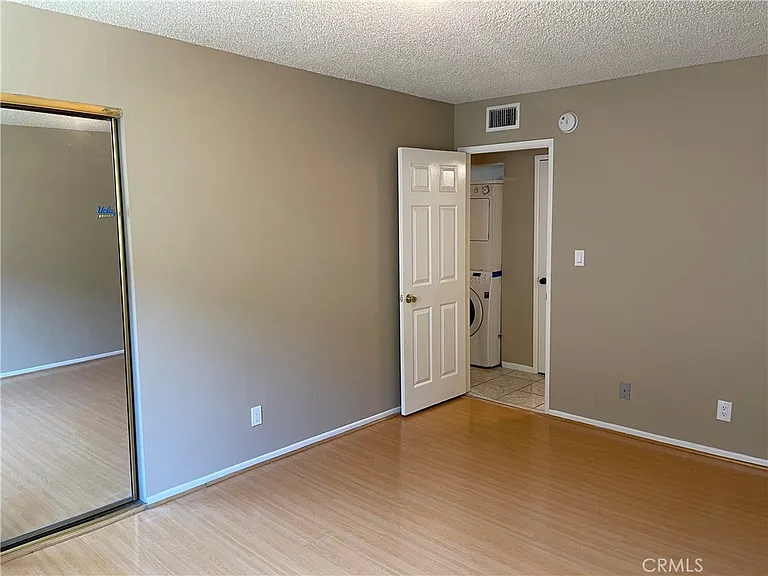 434 E Tujunga Ave #J — Photo 19