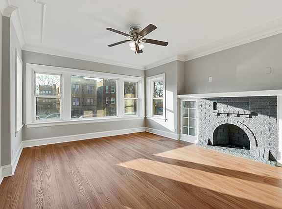 3rd image of 1351 N Lorel Ave