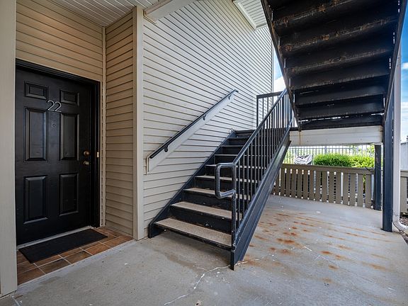 5th image of 816 North St APT 22