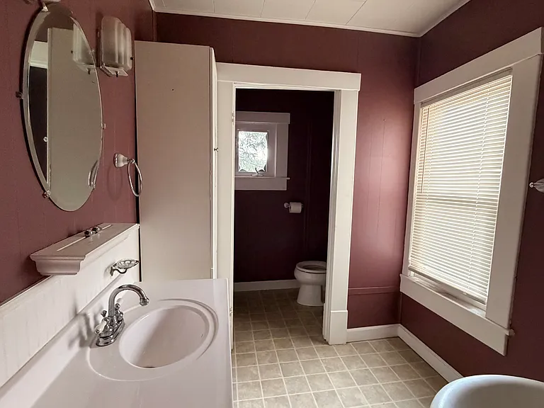 700 W Jefferson St #B — Photo 18