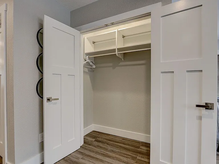 2105 N Booth St — Photo 27