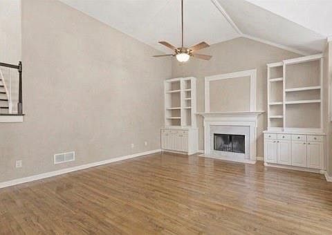 4th image of 591 Delphinium Blvd NW