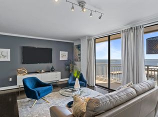 330 Concord St #TOWNHOUSE 3, Charleston, SC 29401