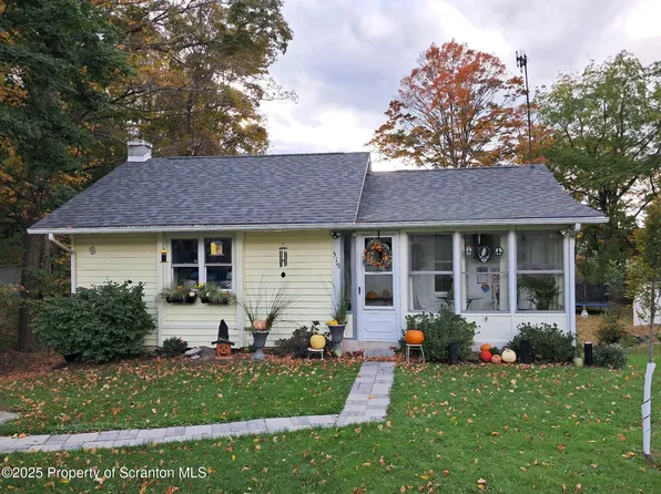 319 Columbia Ave, Clarks Summit, PA 18411