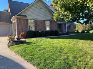 1887 Abbots Pond Cir NE, Canton, OH 44721