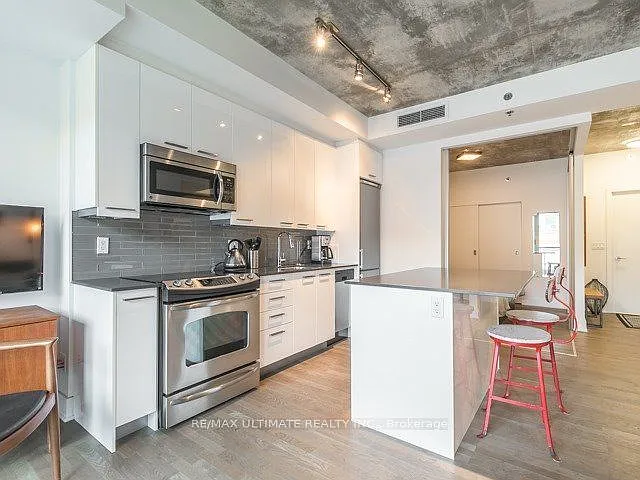 630 Queen St E #214 — Photo 6