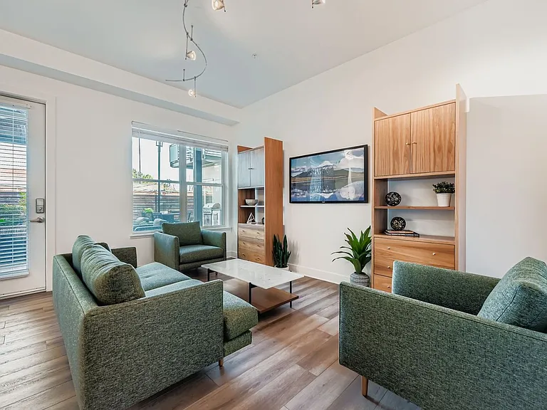 1707 Walnut St #104 — Photo 25