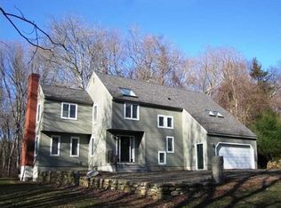 7 Littlefield Ln, Old Lyme, CT 06371