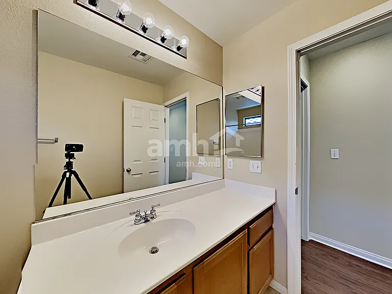 6489 Holyrod Park Ct — Photo 17