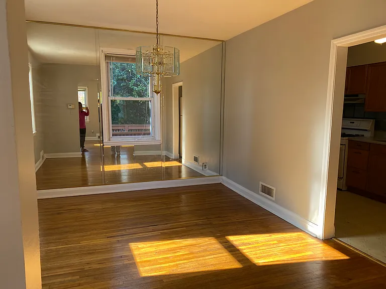 2907 Glendale Ave — Photo 12