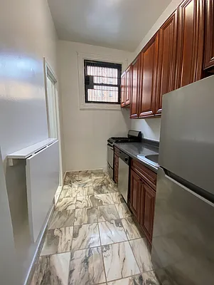 Rented by Peter R. Hungerford, LREB | media 9