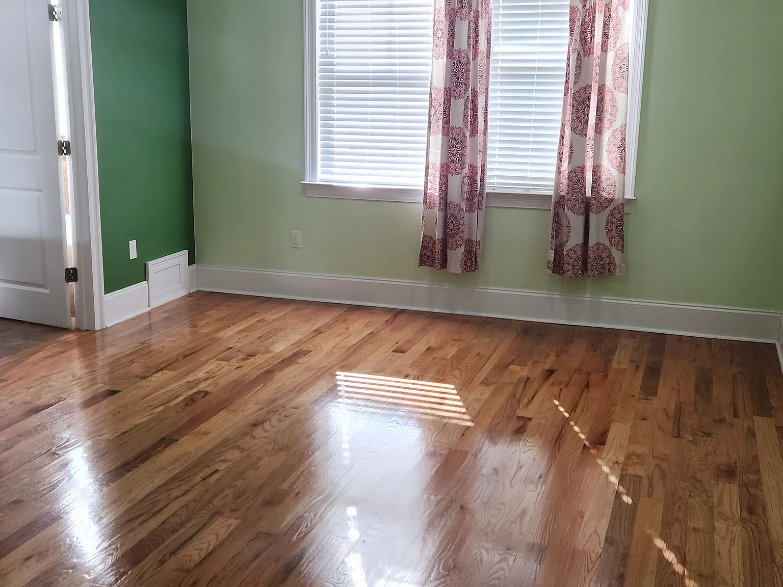 3 bed, 2.5 bath, 1665 sqft, $2,500 — Photo 4