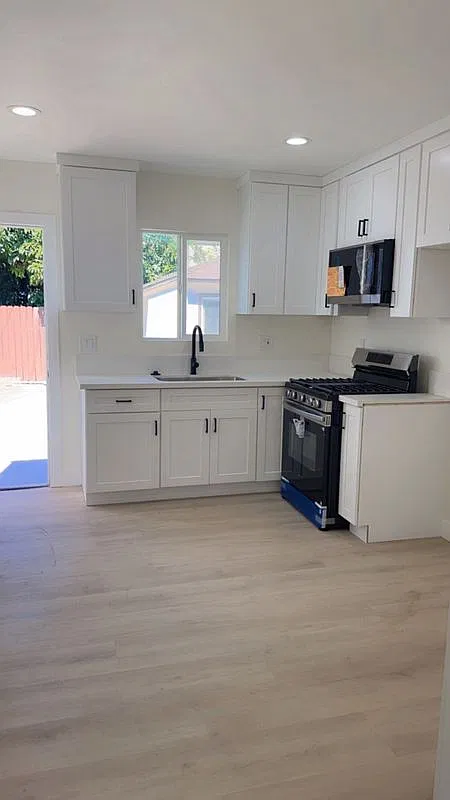 1 bed, 1.0 bath, 500 sqft, $2,000 — Photo 2