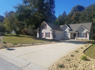 365 River Landing Dr, Monroe, GA