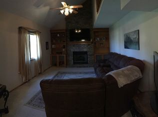 932 Windsor Lake Dr, Fort Wayne, IN 46845