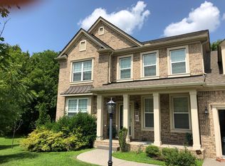 93 Berry Hill Dr, Hendersonville, TN 37075
