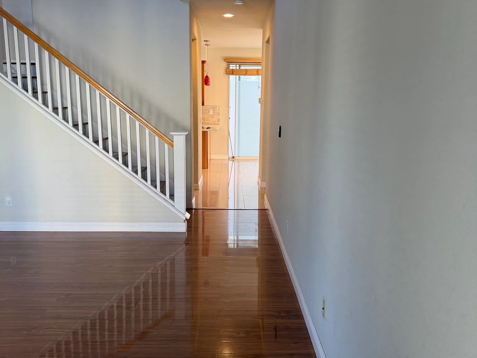 512 Breakwater Dr — Photo 4