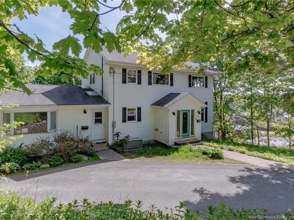 15 Obrien St, Saint John, NB E2M 5S2