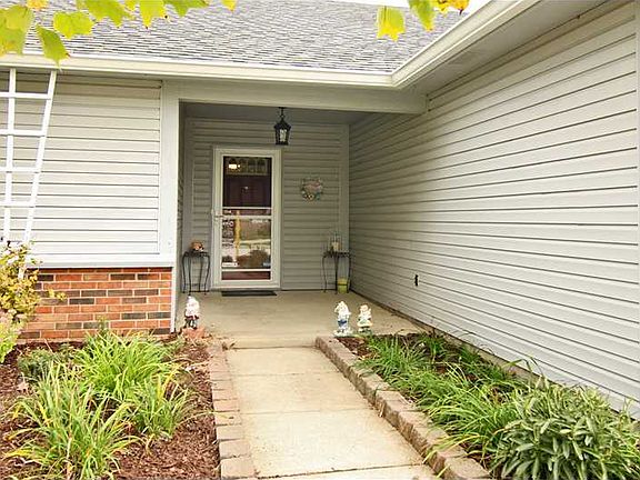 2nd image of 6130 Cheri Ct