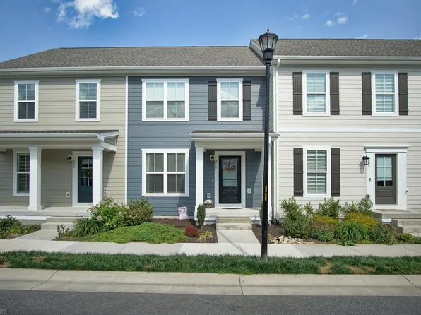 210 Hamilton Ave NW, Christiansburg, VA 24073