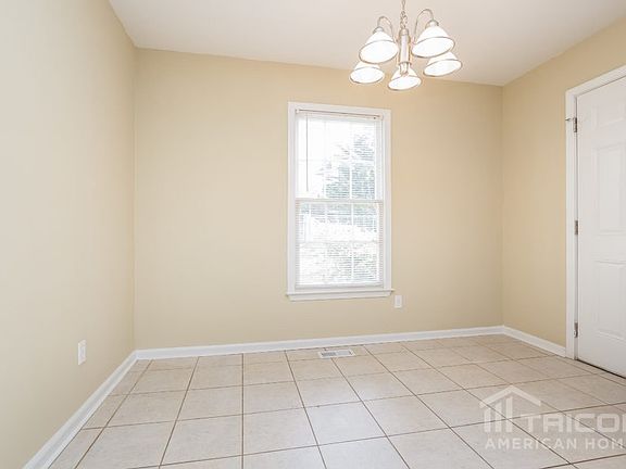 4th image of 504 Sumer Ln N