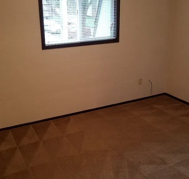 098-Westside Terrace Apartments — Photo 8