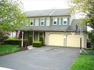3610 Peregrine Cir photo 1