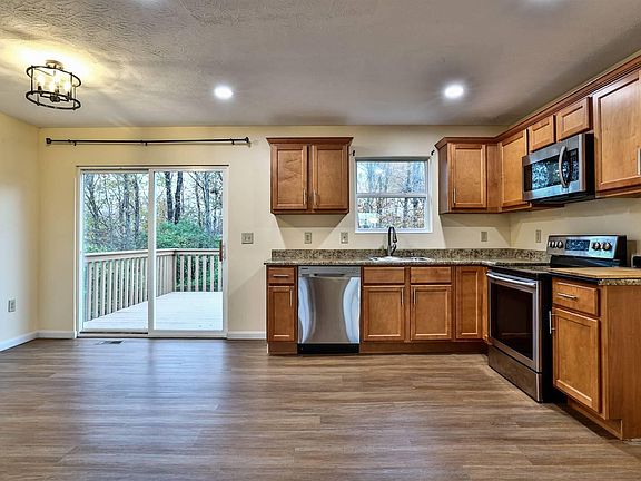 5th image of 354 Keegan Ct