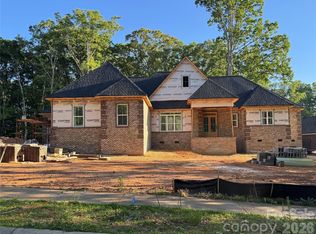 207 Kingsbridge Rd, Salisbury, NC 28144