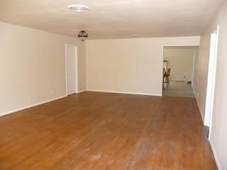 4th image of 26887 Cornell St