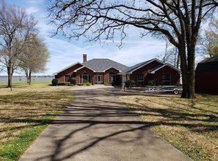 155 Lakeshore Dr, Trinidad, TX 75163