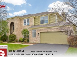 8 Laurel Valley Ct, Lake In The Hills, IL