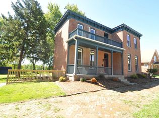 716 E Spring St, Boonville, MO 65233