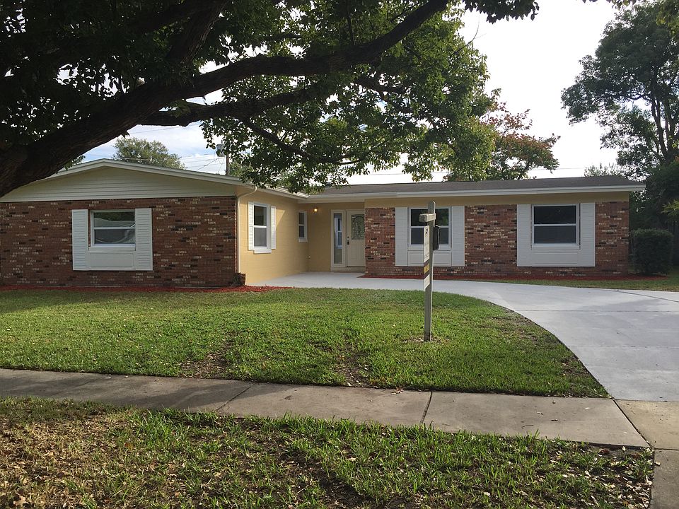 1st image of 620 Coachlight Way
