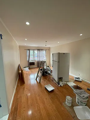 Rented by Bouklis Group | media 13