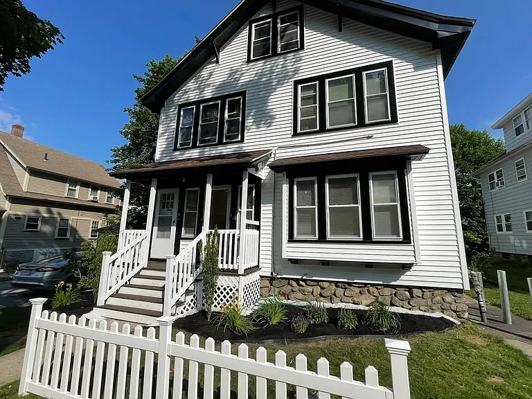 8 Underwood St #A — Photo 18