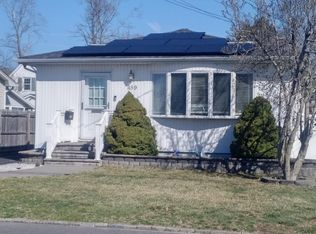 489 Windmill Ave, West Babylon, NY 11704